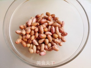 炸花生米的做法步骤：3