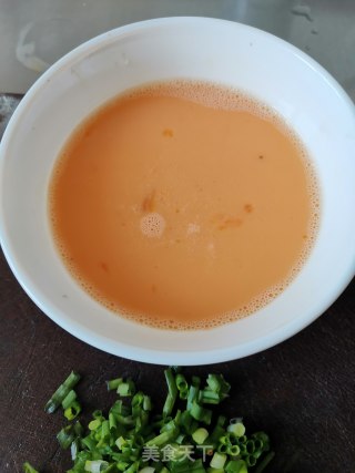 虾仁跑蛋的做法步骤：2