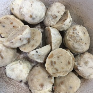 丸子豆腐紫菜汤的做法步骤：2