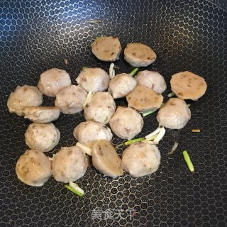 丸子豆腐紫菜汤的做法步骤：3