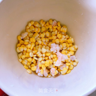 玉米饼的做法步骤：1