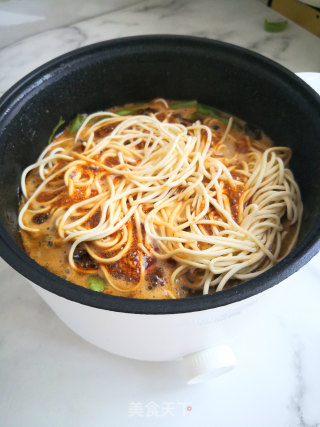 河南人最爱的扁豆肉丝焖面的做法步骤：8