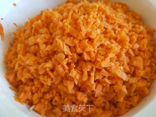 猪肉牛肉胡萝卜馅包子的做法步骤：2