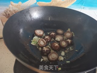 香菇扒油菜的做法步骤：8