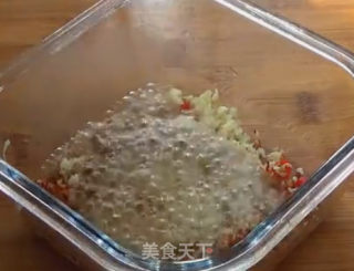 酸爽黄瓜条的做法步骤：2