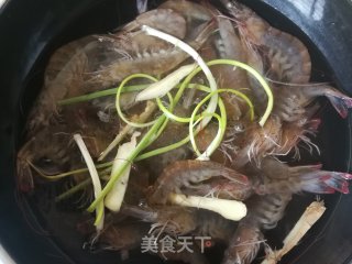 柠檬酸辣虾的做法步骤：2