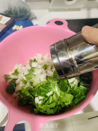 口蘑炒小白菜的做法步骤：1
