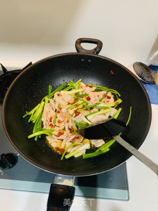 剁椒炒瘦肉的做法步骤：5
