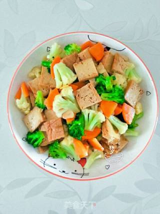 双花炒素鸡豆腐的做法步骤：6