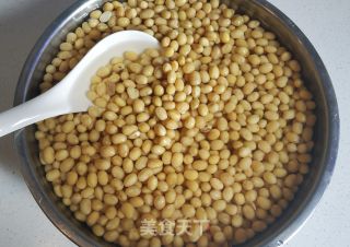 石磨手工卤水豆腐做法步骤的做法步骤：1