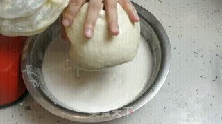 石磨手工卤水豆腐做法步骤的做法步骤：3