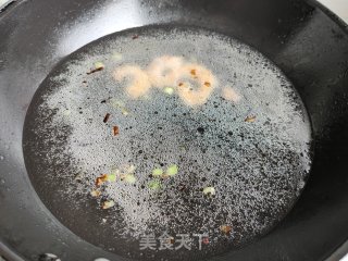 油菜鲜虾面的做法步骤：4