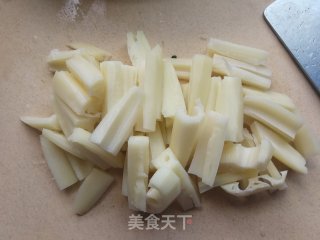 酱炒藕条的做法步骤：2