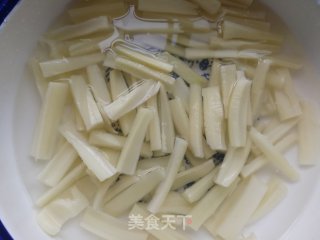 酱炒藕条的做法步骤：3