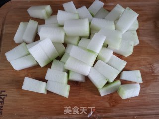 虾仁烧冬瓜的做法步骤：2