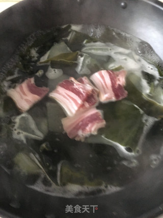 咸肉冬瓜海带汤的做法步骤：5