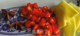 红烧罗非鱼的做法步骤：2