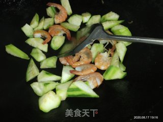 鲜虾丝瓜面的做法步骤：6