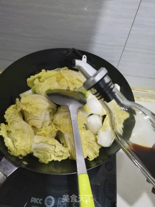 木耳烧白菜的做法步骤：7