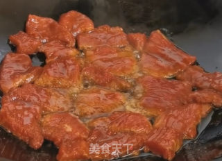 香煎牛肉的做法步骤：2
