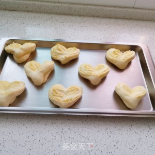 心形椰蓉面包（100%中种法）的做法步骤：32