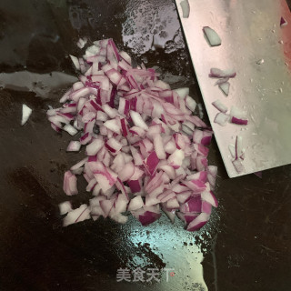 肉酱窝窝头的做法步骤：1