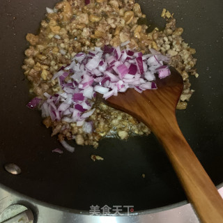 肉酱窝窝头的做法步骤：10