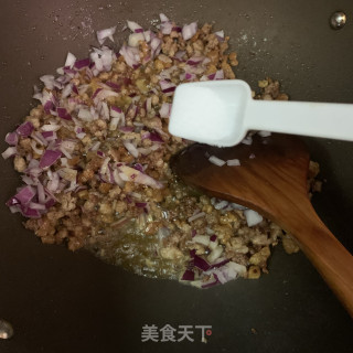 肉酱窝窝头的做法步骤：11