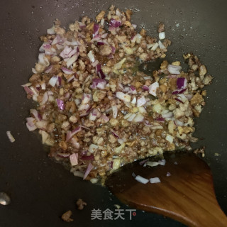 肉酱窝窝头的做法步骤：12