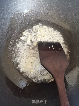 腊味丝瓜煲的做法步骤：3