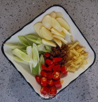手撕包菜的做法步骤：3