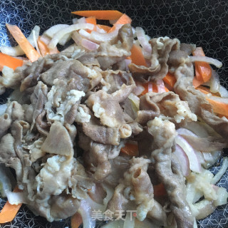 洋葱炒肥牛卷的做法步骤：9