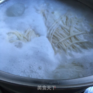 芥兰苗虾仁鸡蛋面的做法步骤：5