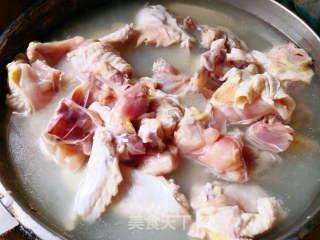 炖乌脚鸡的做法步骤：4