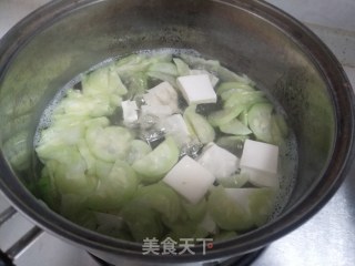 丝瓜豆腐汤的做法步骤：5