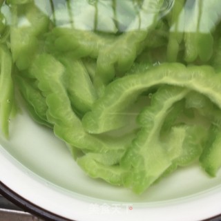 苦瓜拌卤驴肉的做法步骤：7