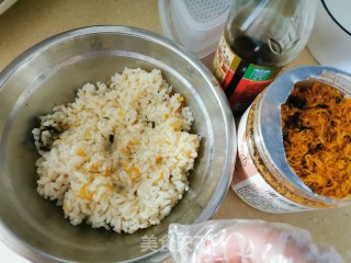 超简单饭团的做法步骤：1
