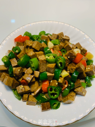 尖椒素鸡丁的做法步骤：5