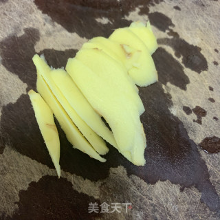 骨头焖木瓜粉丝煲的做法步骤：3