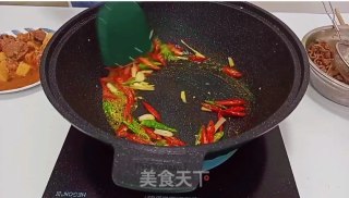泡椒魔芋炒牛肉的做法步骤：6
