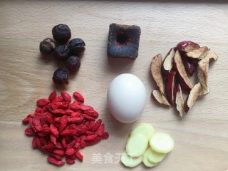 气血不足大姨妈量少坚持喝这道补血汤的做法步骤：1