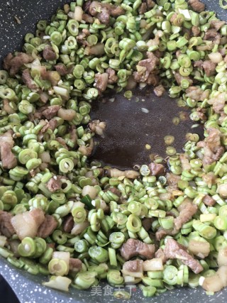 ￼￼四季豆粉丝肉包的做法步骤：19