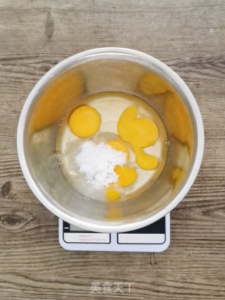 草莓克拉芙提的做法步骤：1