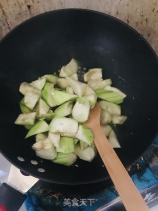 丝瓜过油肉的做法步骤：4