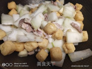 肉片烧豆腐冬瓜的做法步骤：7