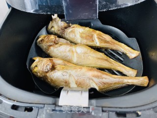 火麻仁双笋烧黄鱼的做法步骤：4