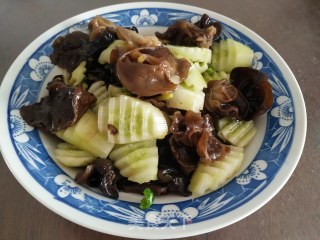 黄瓜拌木耳的做法步骤：6
