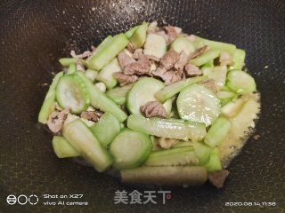 肉片烧丝瓜的做法步骤：6