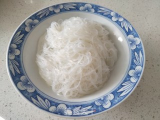 蒜蓉粉丝蒸秋葵的做法步骤：4