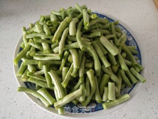 素炒豇豆的做法步骤：2
